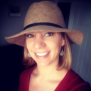 Meet your Posher, Julie